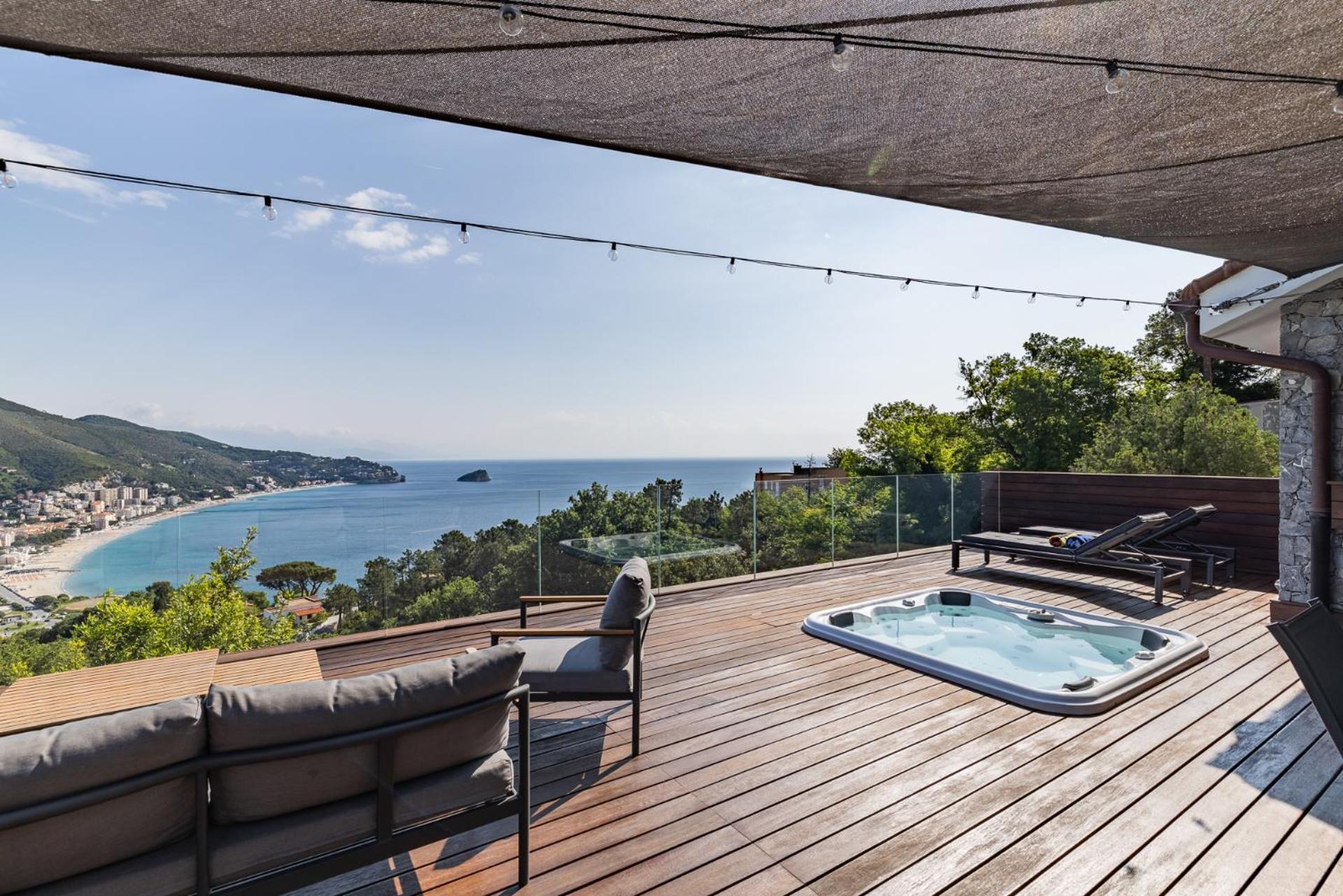 Spettacolare Vista Isola Terrazza E Idromassaggio Villa Noli Luaran gambar