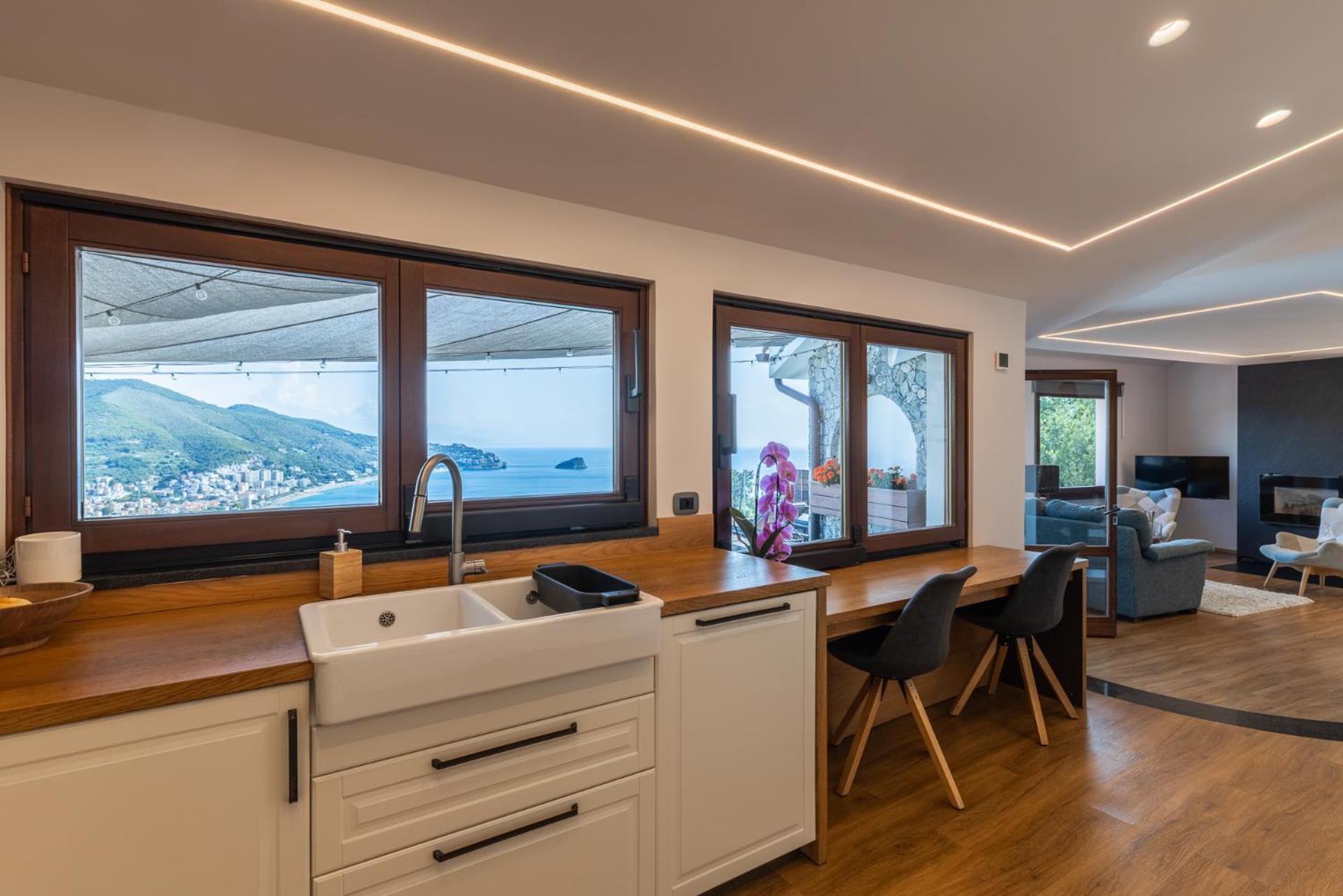 Spettacolare Vista Isola Terrazza E Idromassaggio Villa Noli Luaran gambar
