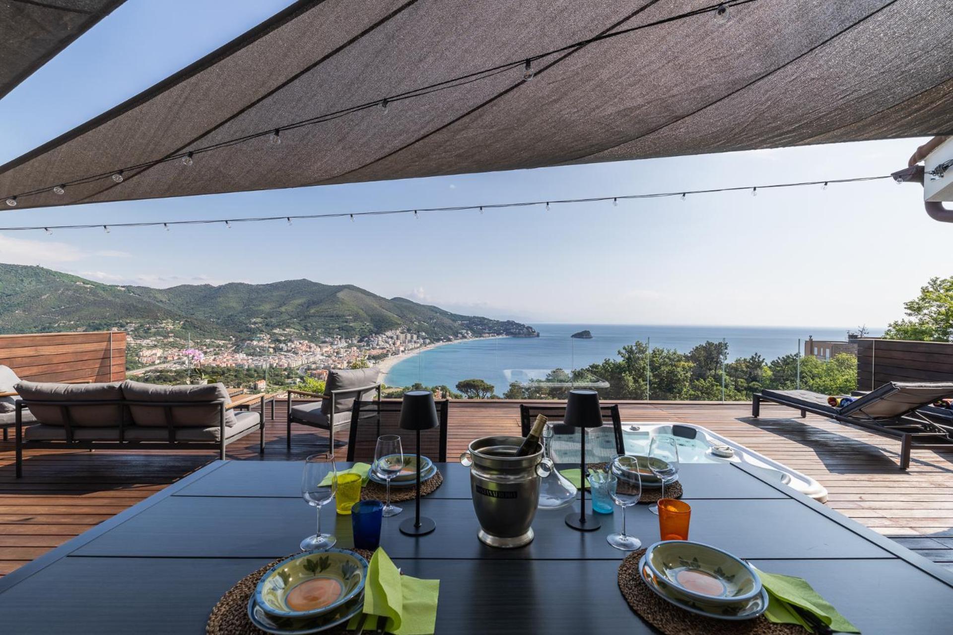 Spettacolare Vista Isola Terrazza E Idromassaggio Villa Noli Luaran gambar